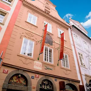 bijou-de-prague.praguehotelsweb.com/